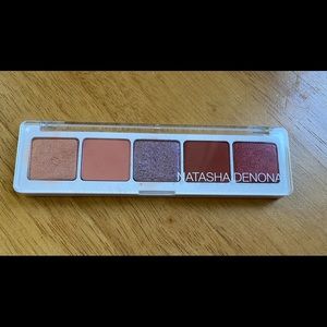 Never been used Natasha Denona coral palette!!!🧡